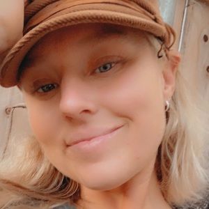 Meet your Posher, Katelyn